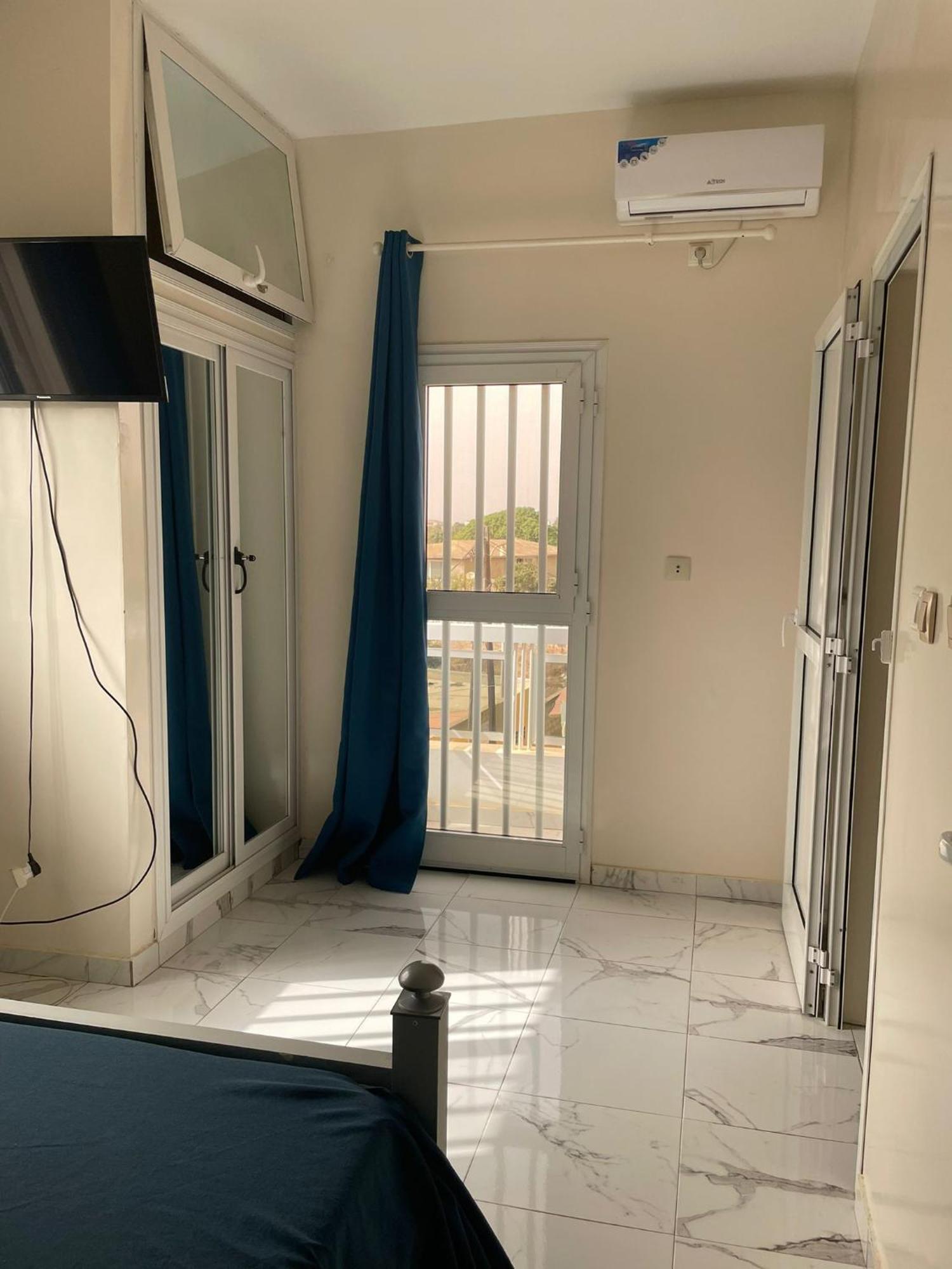Residence Saint James Somone Bagian luar foto