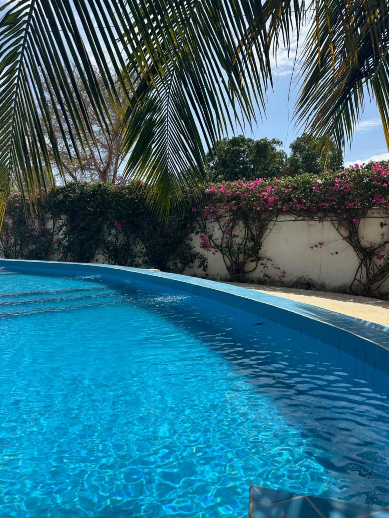 Residence Saint James Somone Bagian luar foto
