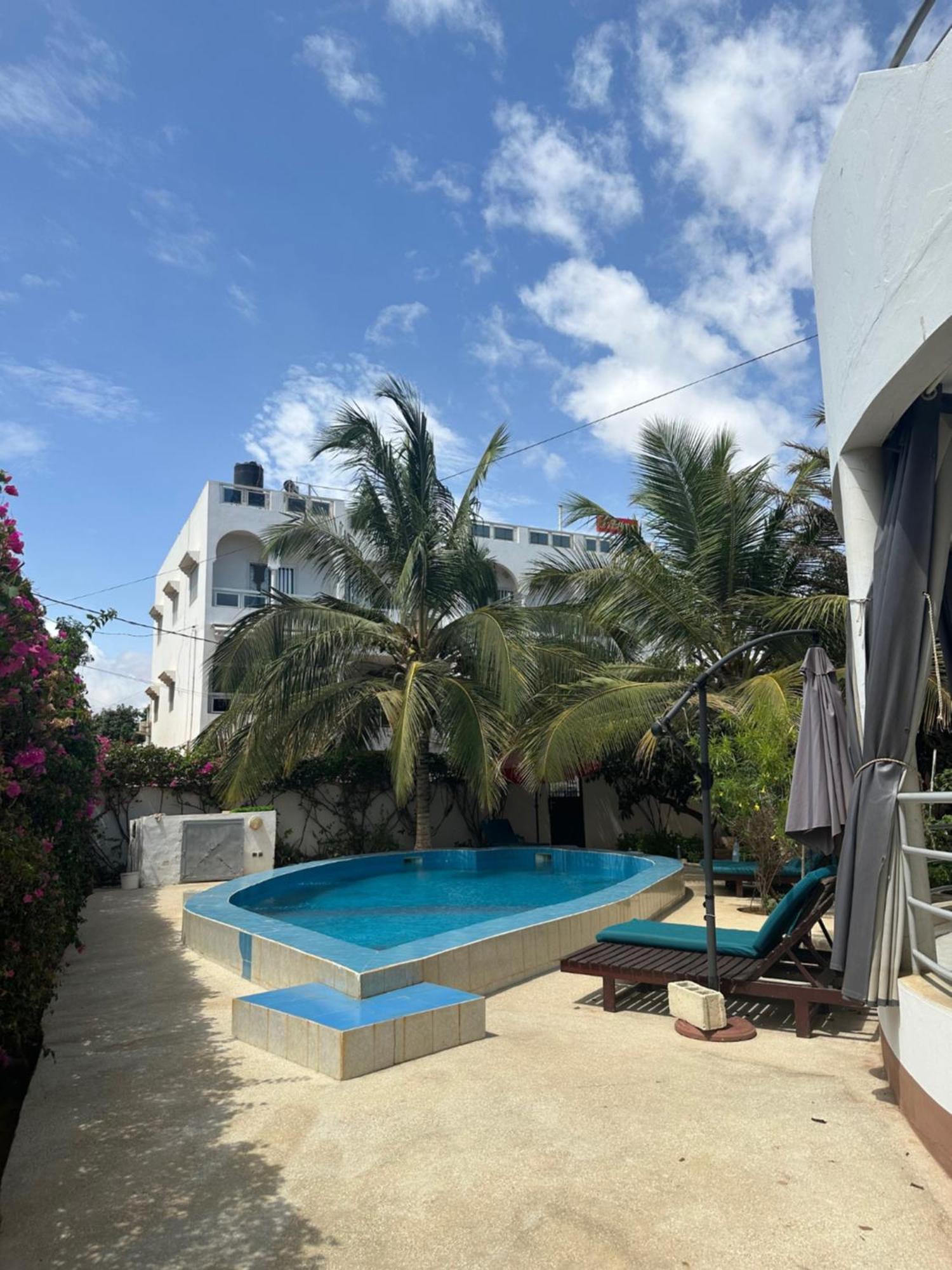 Residence Saint James Somone Bagian luar foto